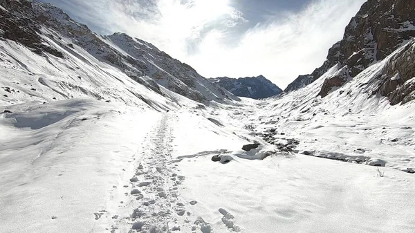 Dağ kar, vadi ve manzara