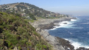 Kayalık plaj ve okyanus manzarası manzara