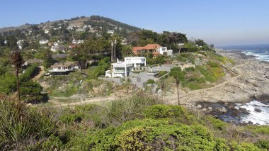 Kayalık plaj ve okyanus manzarası manzara