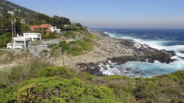 Kayalık plaj ve okyanus manzarası manzara