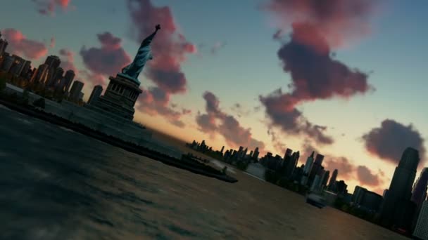 Frihetstaty på Ellis Island med New Yorks skyline och fartyg, zooma ut, timelapse — Stockvideo