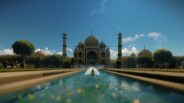 Taj Mahal con turisti contro il cielo blu, 4K — Video Stock