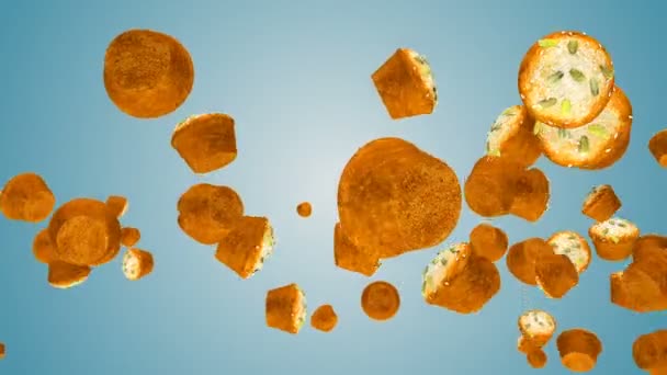 Muffins fliegen in Zeitlupe gegen blauen Gefälle — Stockvideo
