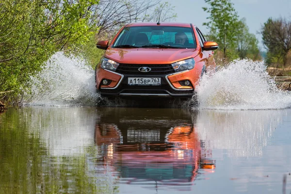 Togliatti Rusia Mayo 2018 Presentación Del Nuevo Sedán Cruzado Lada — Foto de Stock