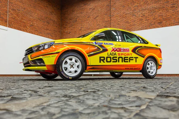 Togliatti 사마라 2019 Avtovaz 센터에서 Lada 스포츠 Rosneft 레이싱 자동차의 — 스톡 사진