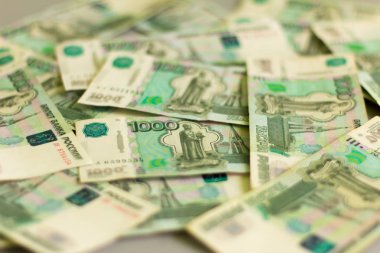 para, Rus banknotlar bin ruble banknottan masaya dağınık