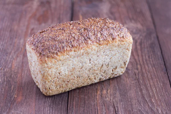 Vollkornbrot Auf Holzgrund Selektiver Fokus — Stockfoto