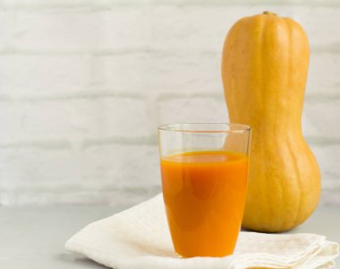 Masada taze kabak suyu ve kabak var.