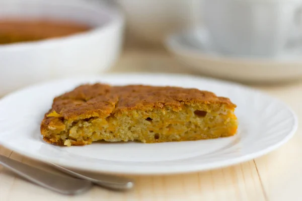 Deliciosa torta de abóbora caseira fresca, um bolo de outono tradicional — Fotografia de Stock