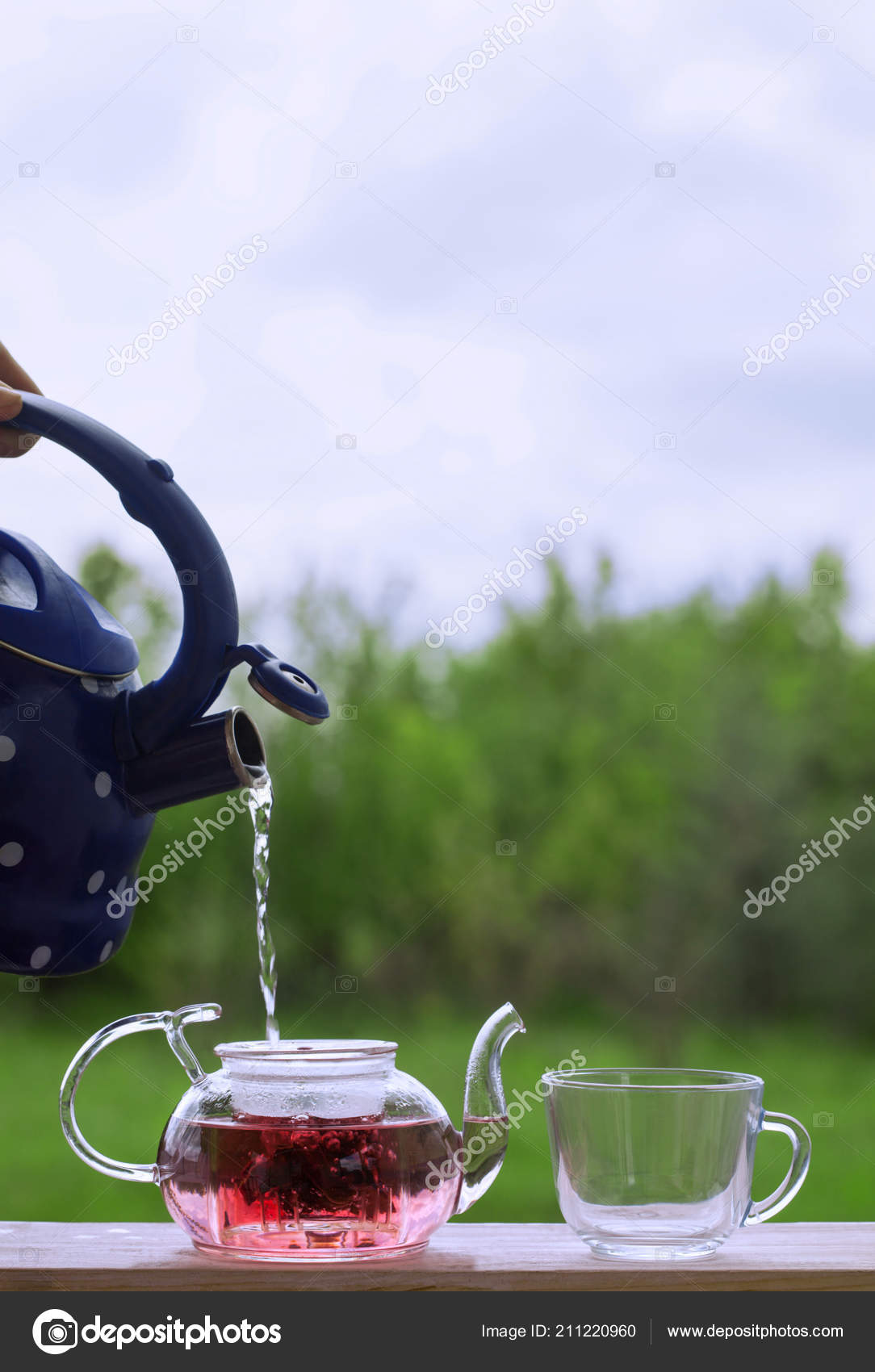 Kettle Boiling Water Glass Cup Outdoors — Stock Photo © chepko 211220960