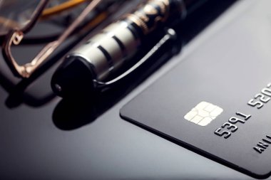 kredi kartları ve plastik kart, iş kavramı yakından görmek