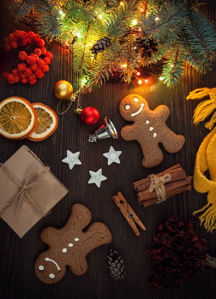 Peperkoek Cookies Doos Van Gift Kerstboom Met Lichte Garland Houten — Stockfoto