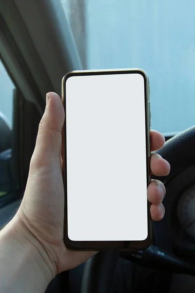 Smartphone Mão Motorista Durante Condução Tela Isolada Para Mockup — Fotografia de Stock