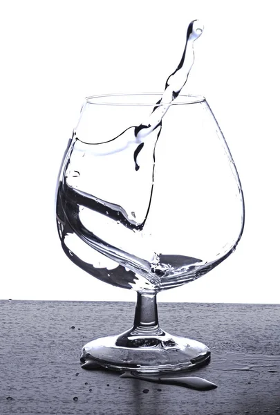 Ein Spritzer Wasser Glas — Stockfoto