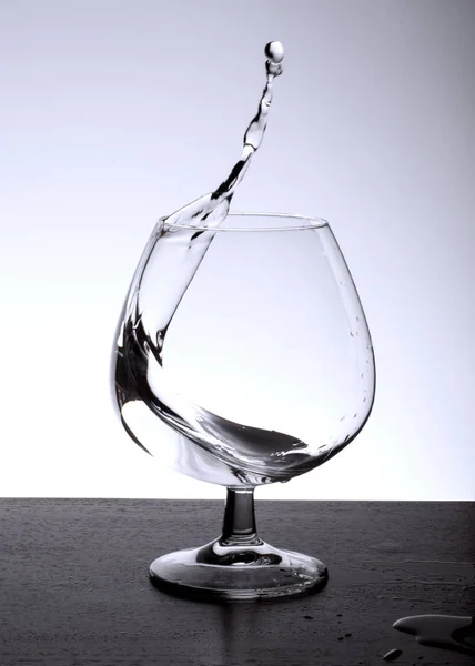 Egy Csepp Víz Egy Pohárban — Stock Fotó