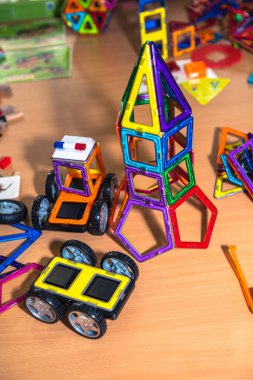 İnce motor becerilerinin geliştirilmesi için çocuk yapıcı 