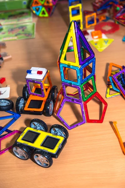İnce motor becerilerinin geliştirilmesi için çocuk yapıcı 