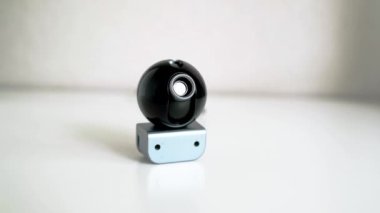 Evin gizli takibi için kadın iç çamaşırına gizli kamera yerleştirilmiş. Gözetleme ve güvenlik sistemleri. Akıllı Ev. Casusluk. İzlemek için gizli kamera