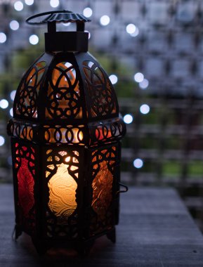 Bayram veya ramazan fener ile led ışıklar bokeh