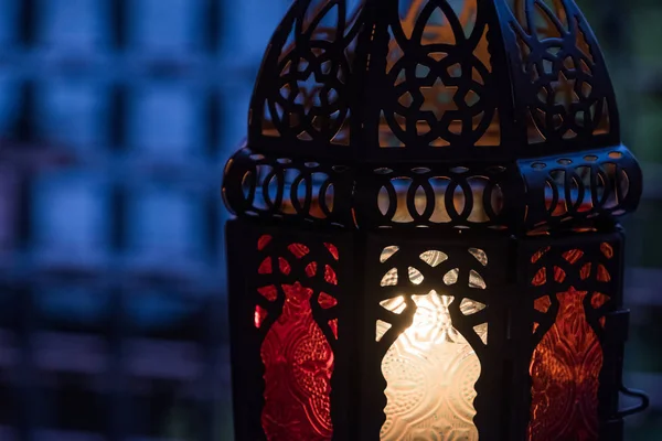 Ramazan ya da bayram fener şafak.