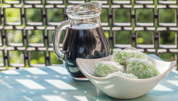 Malezya Tatlı Yapışkan Pirinç Kahverengi Şeker Karamel Yerel Olarak Kuih — Stok fotoğraf