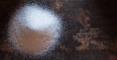 Ahşap tahta üzerinde monosodyum glutamat veya Msg gıda seasoming
