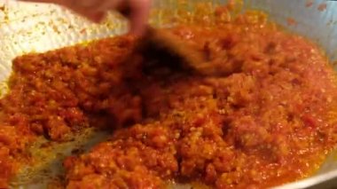 Karışık lezzetli kızarmış biber 