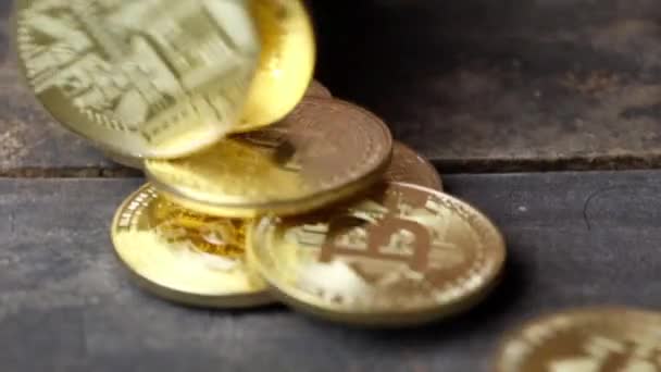 Monedas Oro Para Criptomoneda Btc Sobre Fondo Madera — Vídeos de Stock