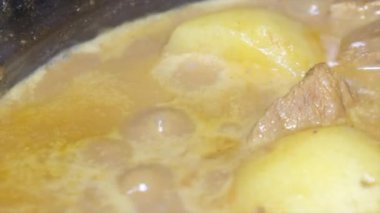 Ev yapımı pişirme biftek sosu 