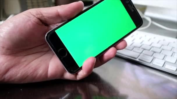 Smartphone Main Avec Écran Vert — Video