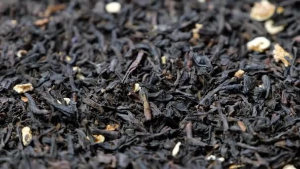 Thé gris sec sur la table 