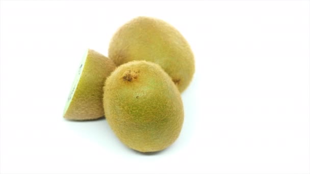 Čerstvé Kiwi Ovoce Bílém Pozadí — Stock video