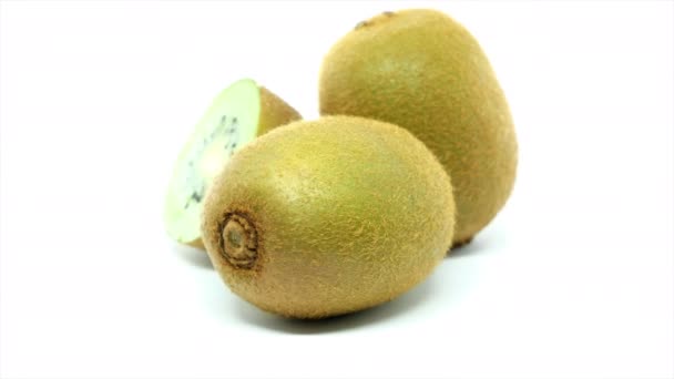 Fruta Kiwi Fresca Sobre Fondo Blanco — Vídeos de Stock