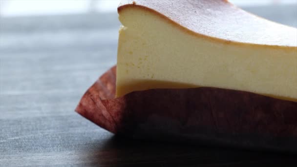 Sweet Cheese Cake Houten Achtergrond — Stockvideo