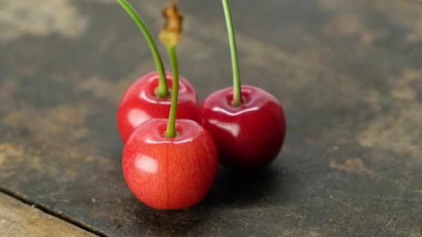 Cerezas Dulces Saludables Sobre Fondo Madera — Vídeo de stock