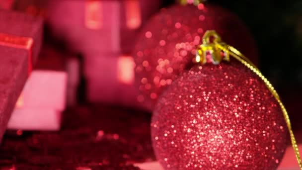Adornos Regalos Rojos Navidad — Vídeos de Stock