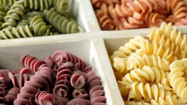 Paste Fusilli Colorate Uscate — Videoclip de stoc