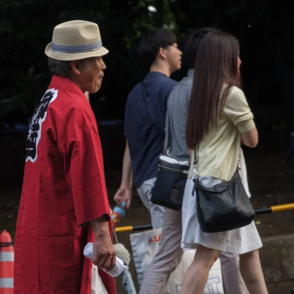 Toquio Japão Julho 2018 Idoso Japonês Vestido Yukata Santuário Yasukuni — Fotografia de Stock