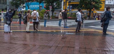 Yaya geçidi geçiş şemsiye grubu