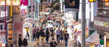 Yaya geçidi geçiş şemsiye grubu