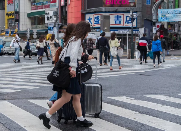 Tóqueo Japão Turistas Moradores Que Atravessam Rua — Fotografia de Stock