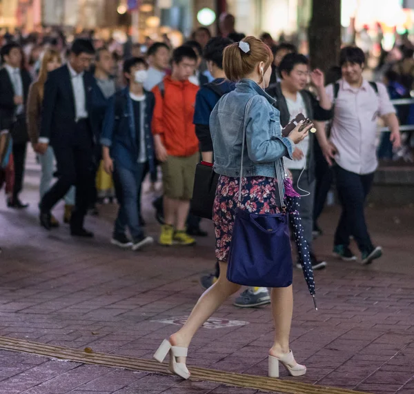 Unbekannte Fußgänger Japaner — Stockfoto