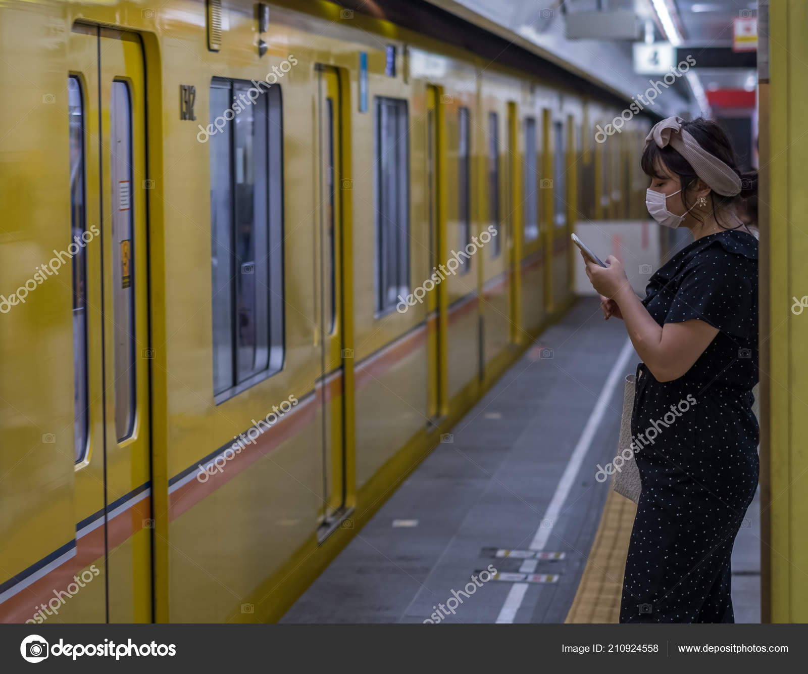 Tokyo Japan May 5th 18 Tokyo Metro Ginza Line Arriving Stock Editorial Photo C Akulamatiau