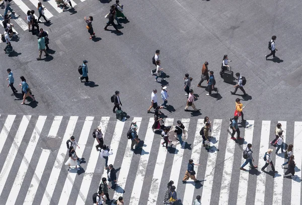 Tokyo Japan Juni 2018 Personer Som Korsar Gatan Shibuya — Stockfoto