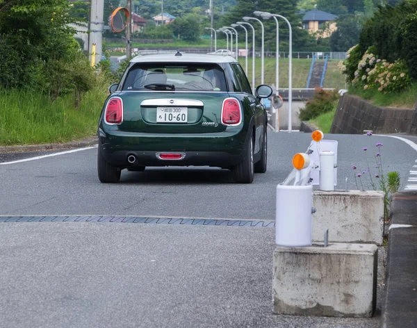 Chiba Giappone Luglio 2018 Mini Cooper Guida Una Strada Rurale — Foto Stock