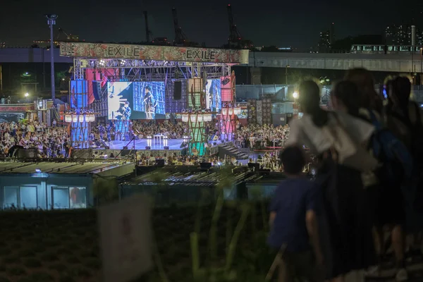 Токіо Японія Серпня 2018 Люди Дивляться Шоу Здалеку Odaiba Ліцензійні Стокові Фото