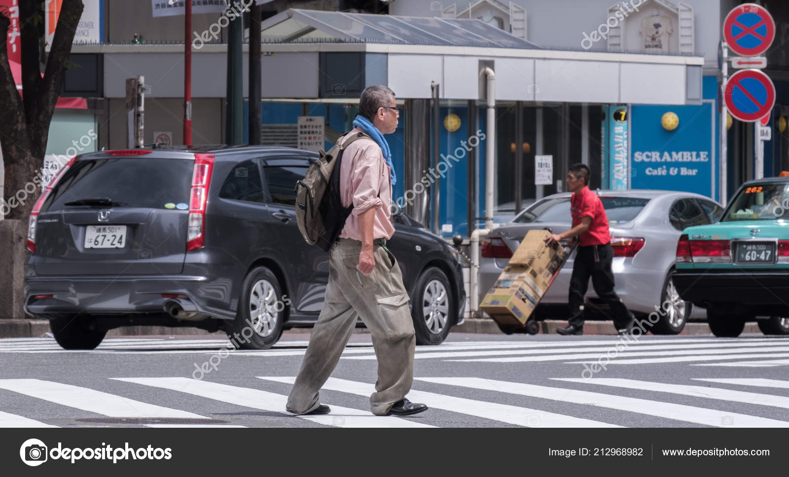 Tokyo Japan August 19th 2018 Old Man Crossing Street Famous