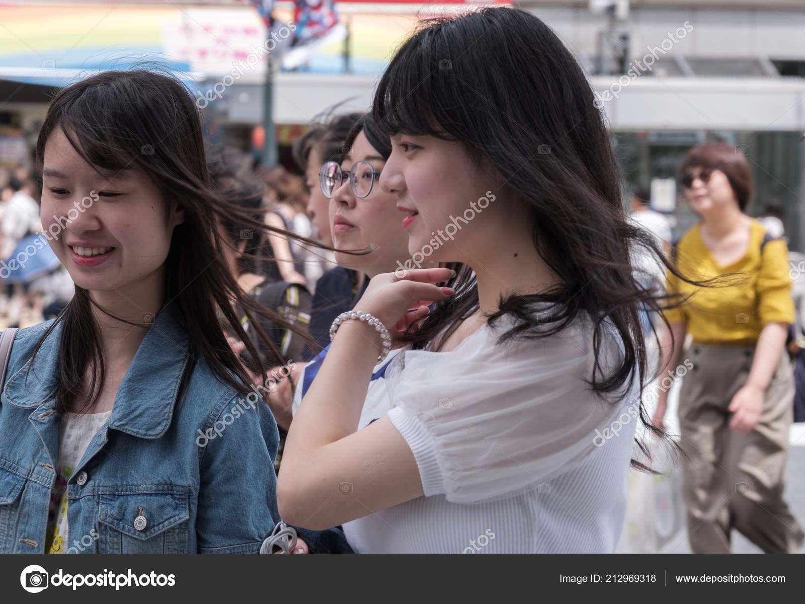 Girls in Tokyo