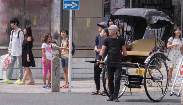 Tokyo Japan August 2018 Rickshaw Puller Wartet Auf Kunden Auf — Stockfoto