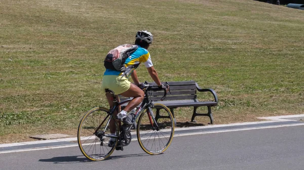 Toquio Japão Agosto 2018 Homem Andar Bicicleta Parque Kasai Rinkai — Fotografia de Stock